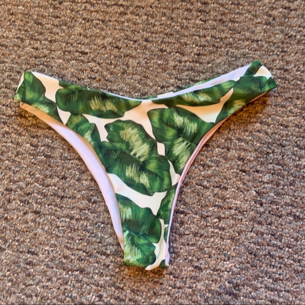 Leafy Green cheeky bikini bottoms.